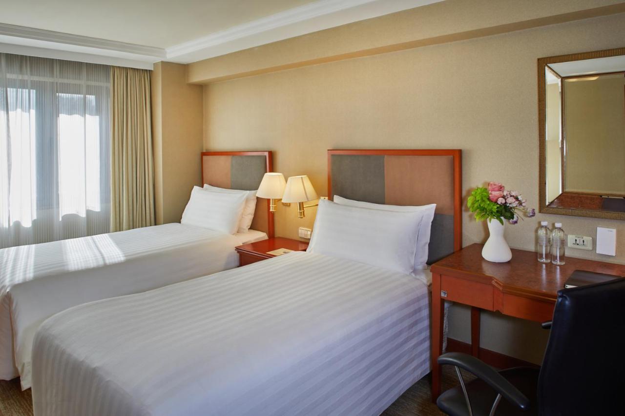 Beijing 5L Hotel Exterior photo