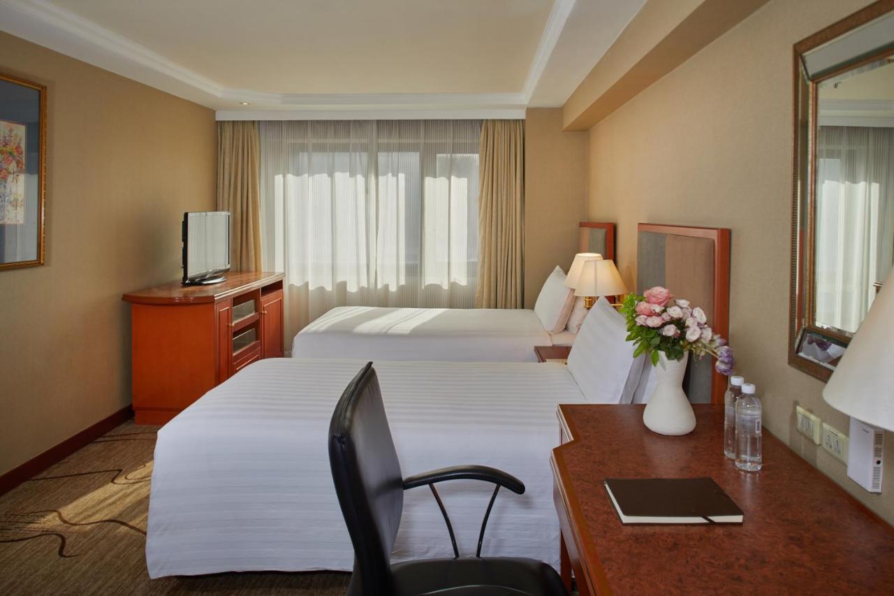 Beijing 5L Hotel Exterior photo